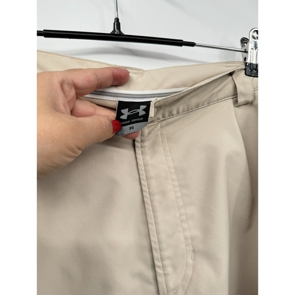 UNDER ARMOUR‎ Men’s Beige Shorts Flat Front  Size 36 - Picture 4 of 6